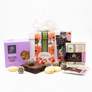 Little Luxuries Gift Box (Mothers Day PRE-ORDER) Shipping from 26/4